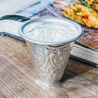 インド伝統唐草エンボスの アルミ ミニコップ【高さ:約6.5cm】
