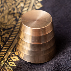 インドの礼拝用 ブラス製 プージャグラス カップ[約2.8cm×約3cm] - サブ5