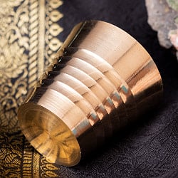 インドの礼拝用 ブラス製 プージャグラス カップ[約4.5cm×約4.8cm] - サブ4