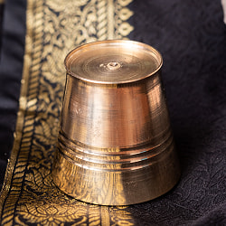 インドの礼拝用 ブラス製 プージャグラス カップ[約4.6cm×約4.9cm] - サブ5