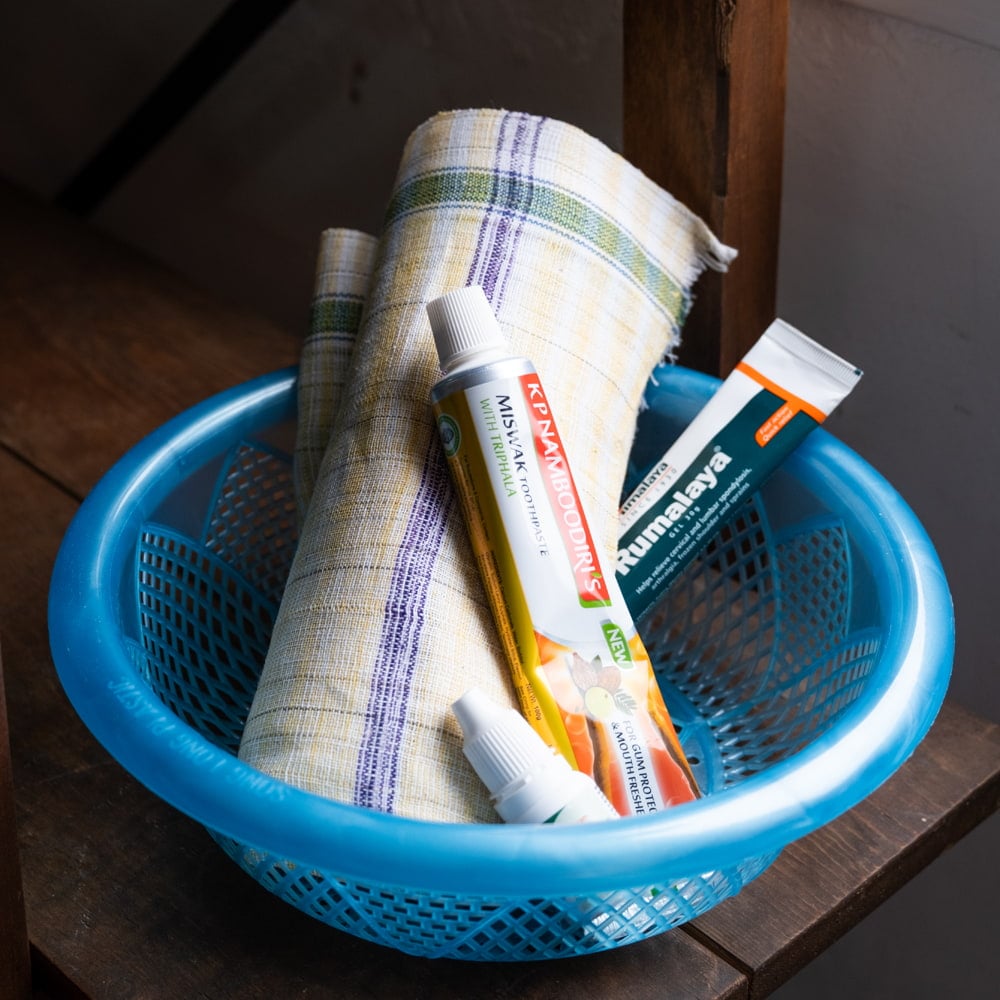 ベトナムのレトロなプラスチックザル-23cm3枚目の説明写真です