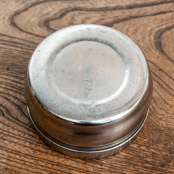 だいぶ大きめのステンレスのマサラケース・小物入れ 直径：8.5cm程度 - サブ4