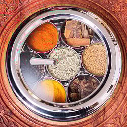 中身が見える！シースルー蓋の円形スパイスボックス　7種類のスパイスを入れられる[直径約19cm] - サブ3