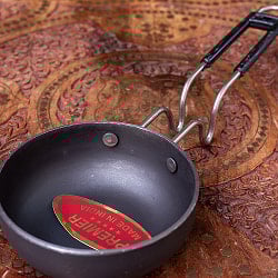 タルカパン[中] 黒 ノンスティック〔約11.3cm　約300ml〕インド料理でスパイスをテンパリングする調理器具 - サブ4