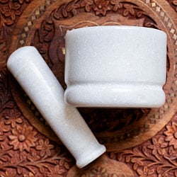 大理石のスパイスグラインダー 大 【高さ：8.5〜9cm程度 直径：9.5〜10cm程度】 - サブ5