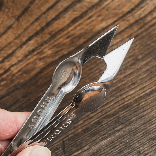 インドネシアの パイナップル トゲ抜きの商品写真 3枚目 先端部分。