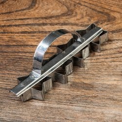 インドネシアのココナッツクッキー「クエ・バンキット」の型 星型