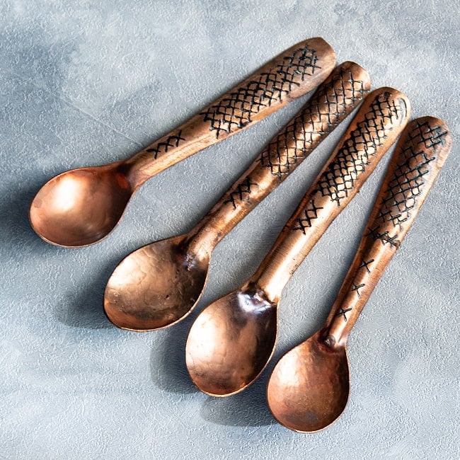 カシミールの重厚な精細彫金 ティースプーン 6 - 揃える楽しみのあるアイテムです。