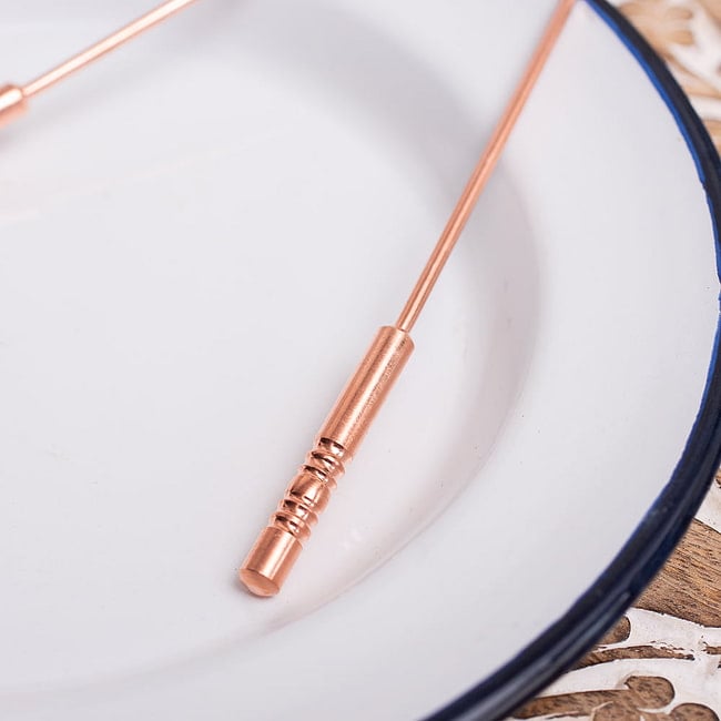 【贈り物にも 個包装対応】 舌の掃除機　タン スクレーパー　本場インドの銅製　ラージタイプ　アーユルヴェーダ式舌磨きへ 5 - アーユルヴェーダでよく用いられる銅製タイプ