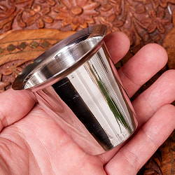 小さなステンレスの南インド式チャイカップ　プージャグラス　ショットグラスサイズ〔約5.9cm×約6.3cm 約90ml〕 - サブ2