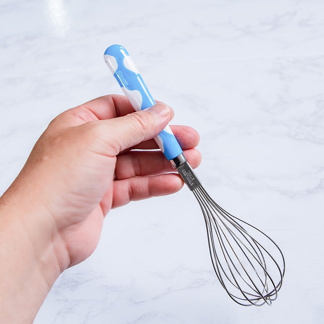 レトロカラーが可愛い タイの泡立て器 ホイッパー 22cm 5 - 使いやすいサイズ感