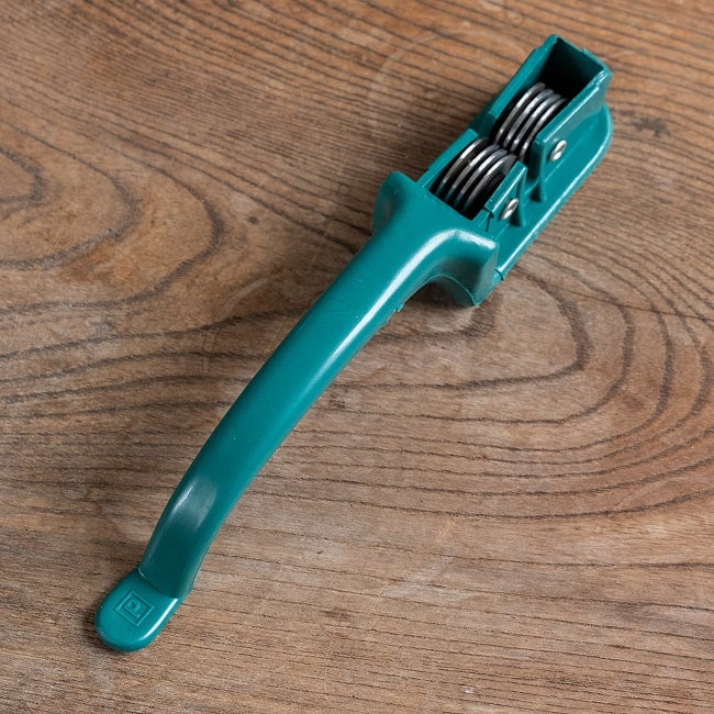 タイのカラフルでかわいい　包丁＆はさみ研ぎ器  シャープナー 10 - 3：グリーン系