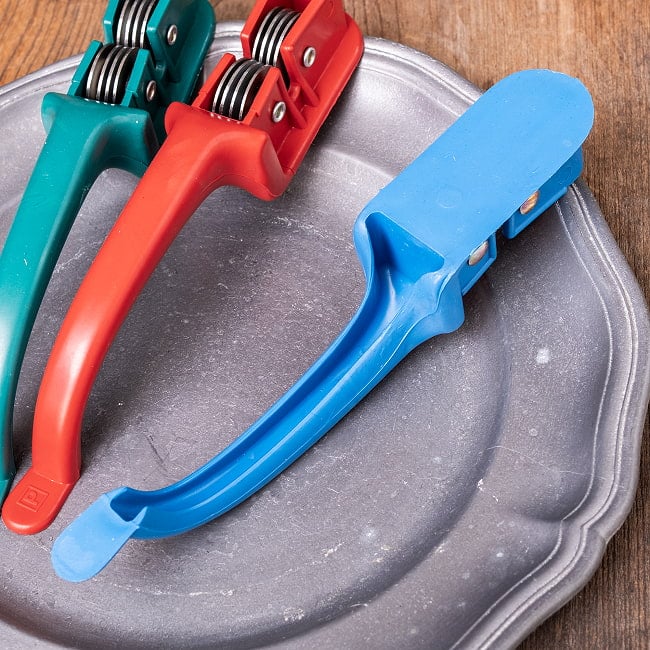 タイのカラフルでかわいい　包丁＆はさみ研ぎ器  シャープナー 3 - 裏面です