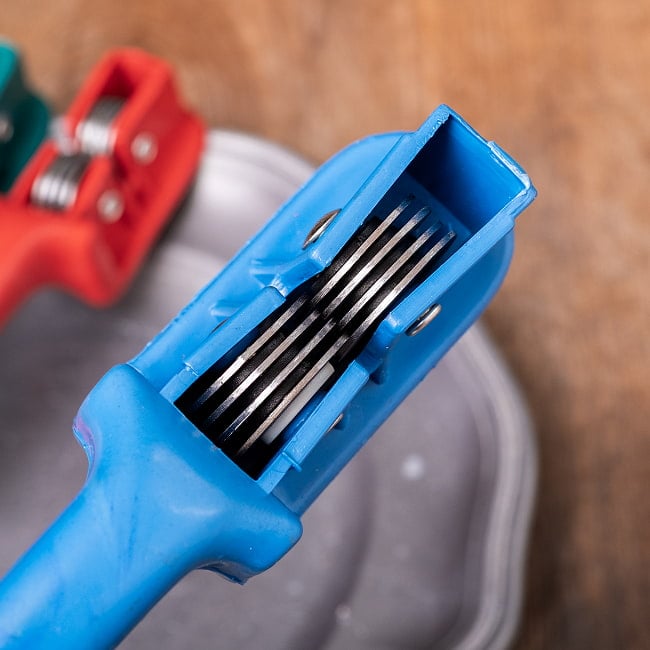 タイのカラフルでかわいい　包丁＆はさみ研ぎ器  シャープナー 5 - 拡大写真です