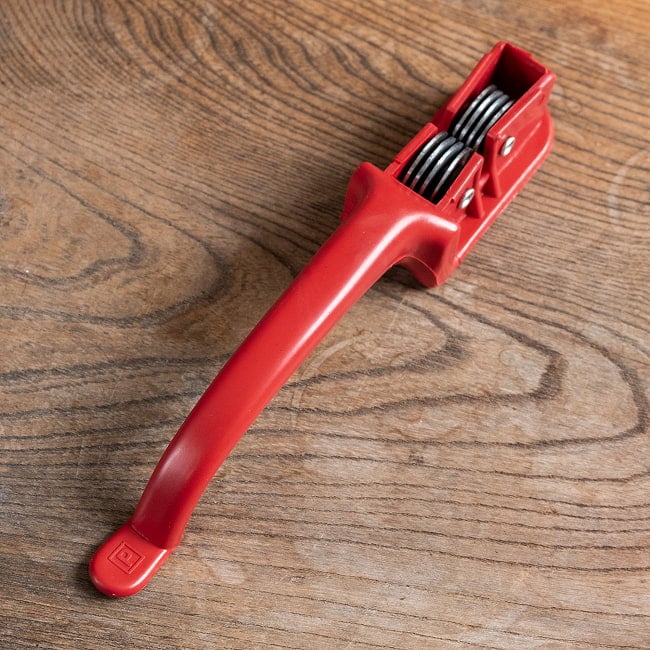 タイのカラフルでかわいい　包丁＆はさみ研ぎ器  シャープナー 8 - 1：レッド系