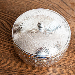 タイの伝統小鉢 小物入れ ハン・エンボスボウル 蓋付き 直径8.3cm - サブ3