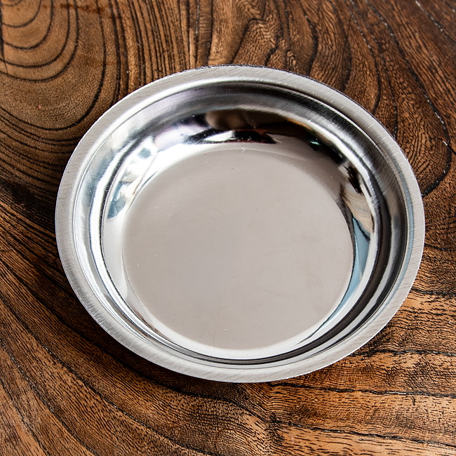 小さい！ タイのステンレス小皿 直径：約8.5cmの写真小皿,薬味皿,ソース皿,小物入れ