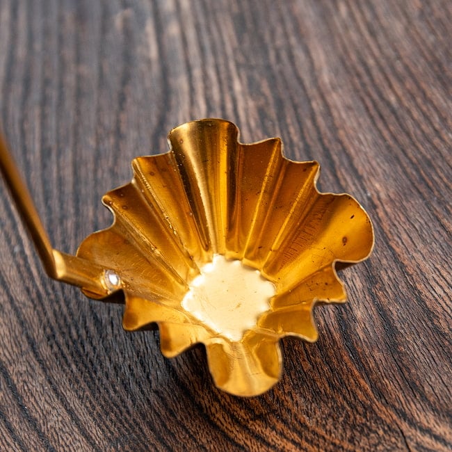 タイの揚げ菓子・前菜用 クラトン・トーンの型 真鍮製 7 - 花びら型になっています。
