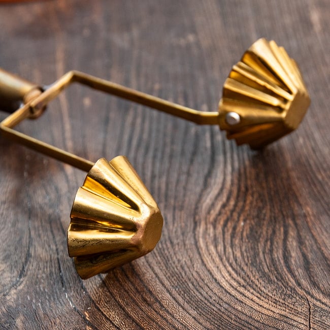 タイの揚げ菓子・前菜用 クラトン・トーンの型 真鍮製 8 - 外側に生地をつけて油で揚げる不思議な調理法です。