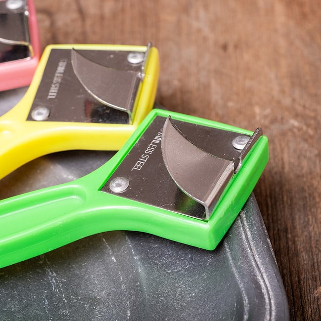 タイのカラフルな缶切り＆栓抜き かわいいマルチオープナー 4 - 拡大写真です