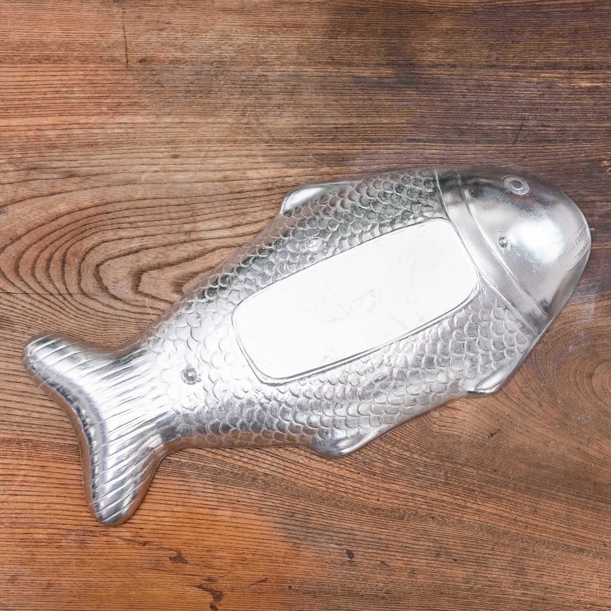 お魚の形をした　魚模様のフィッシュパン モーペッサ　魚のお皿8枚目の説明写真です