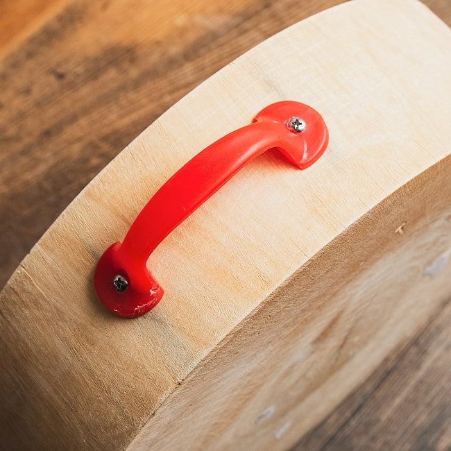 タイの屋台まな板 タマリンド一枚板 直径23cm 2.7kg タイの食文化を支える分厚いプロ仕様 7 - 持ち手があります。