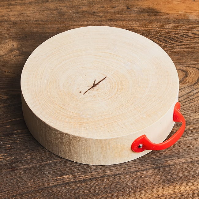 タイの屋台まな板 タマリンド一枚板 直径23cm 2.7kg タイの食文化を支える分厚いプロ仕様の写真まな板,カッティングボード,チョッピングボード,木製,丸型,厚手,枚板,プロ仕様,中華まな板,円形,無垢材,天然木,アジアン,道具,キッチン用品,エスニック,頑丈,業務用