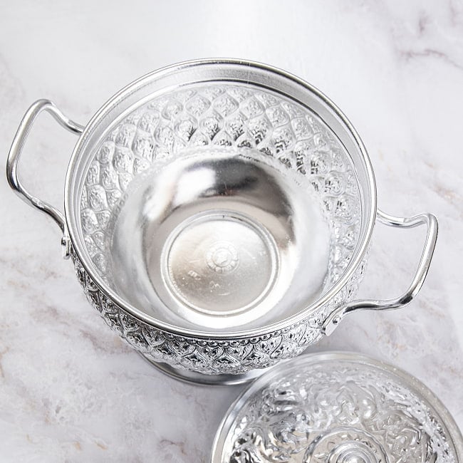 タイ王宮風 エンボス装飾 アルミボウル 蓋付き｜ライスボウル・スープボウル・エスニック食器 7 - 上からの様子です。