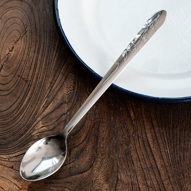 タイの長めスプーン バラの模様入り ソーダスプーン パフェスプーンの写真タイ,食器,スプーン,フォーク,屋台,おしゃれ