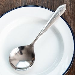 タイのスープスプーン バラの模様入り