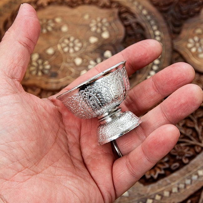 タイのお供え入れ 飾り皿 高さ：4cm程度 直径：5cm程度 8 - 小さな手のひらサイズです。