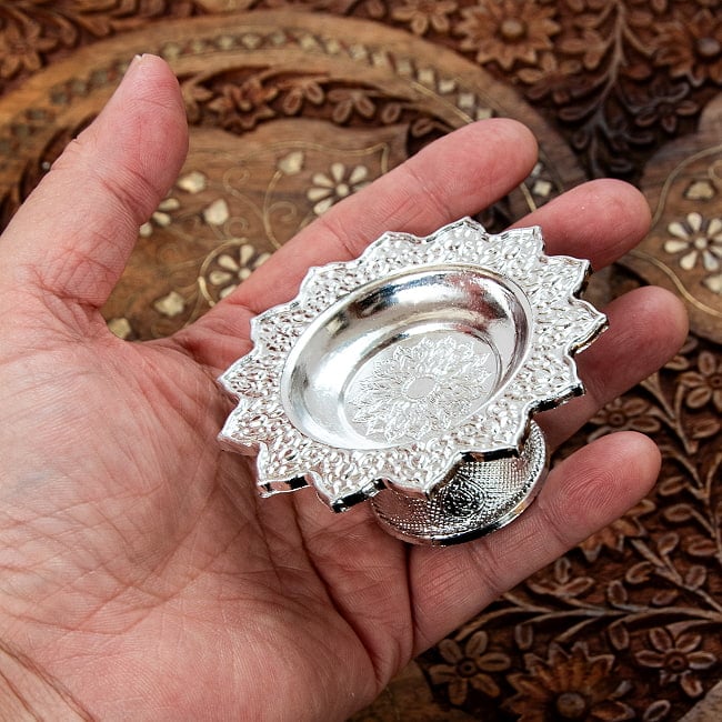タイのお供え入れ 飾り皿 高さ：3.5cm程度 直径：8cm程度 6 - 手のひらサイズです。