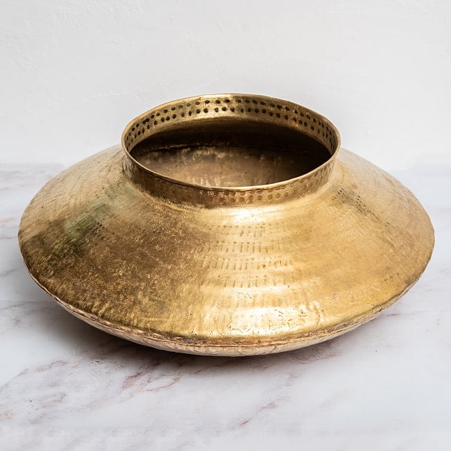 超特大!インドの巨大真鍮鍋 デグチ/ハンディ 直径60cm Degchi 3 - 単体での様子です。