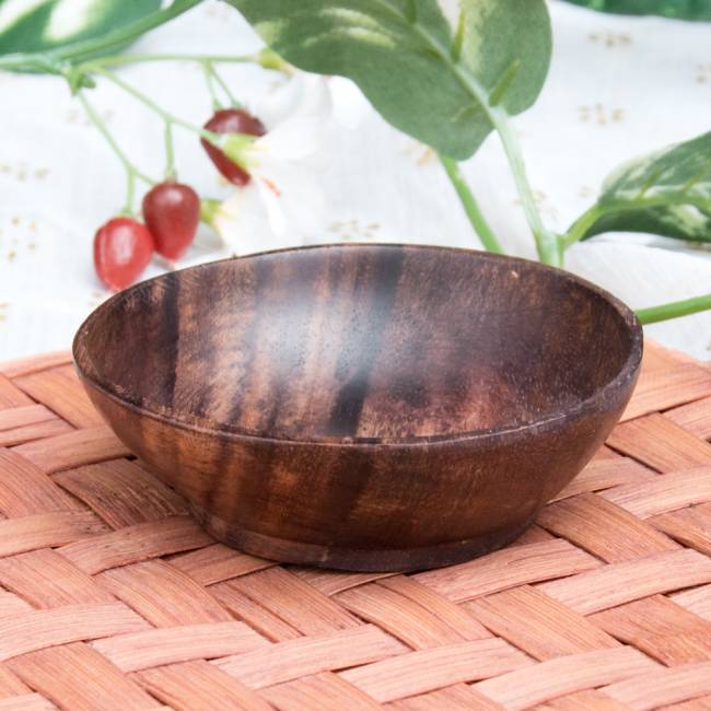 ナチュラル素材の木目皿 - 中の写真1枚目です。ナチュラルな木目が美しい小皿です。小皿,バリ