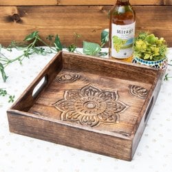 [訳あり価格]手彫りのマンゴーウッドトレイ スクエアSサイズ【30cm】