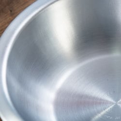 キャンプにも便利なアルミボウル　ミキシングボウル〔約18cm×約5.2cm〕　シンプルだけど、ぬくもりあるタイの食器 - サブ3