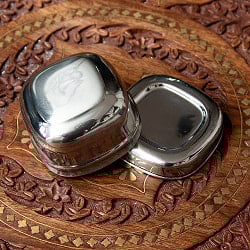 ステンレスのマサラケース・小物入れ[約6.5cm×約4.4cm] - サブ4