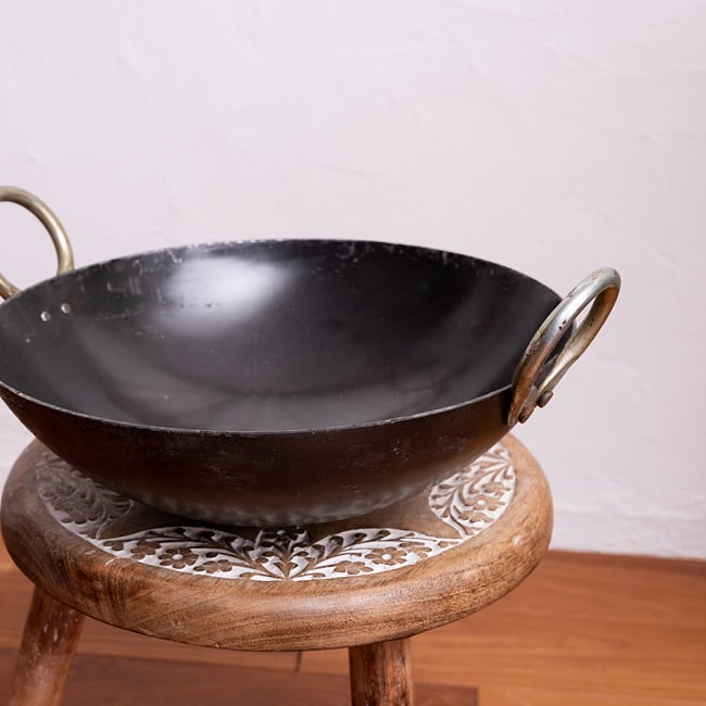 インドの屋台用鉄製カダイ（インド鍋　鉄鍋） - 直径約30cm 2 - 横からの写真です