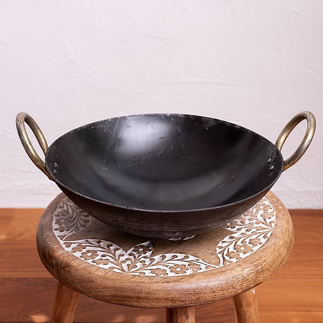 インドの屋台用鉄製カダイ（インド鍋　鉄鍋） - 直径約26cmの写真