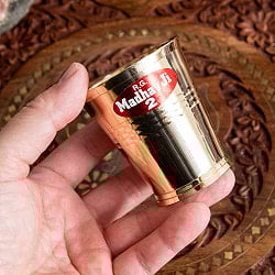 インドの礼拝用 ブラス製 プージャグラス カップ 高さ：約6.7cm - サブ5