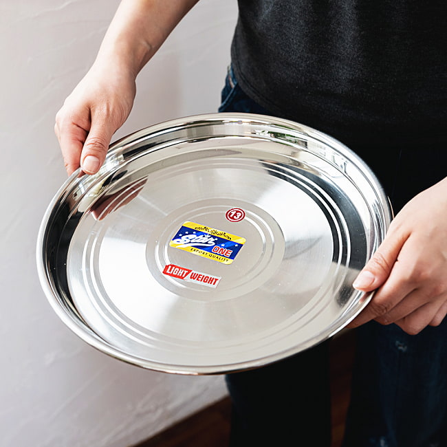 カレー大皿 No.13 [約29cm]-重ね収納ができるタイプ　ターリー 7 - このくらいのサイズ感になります