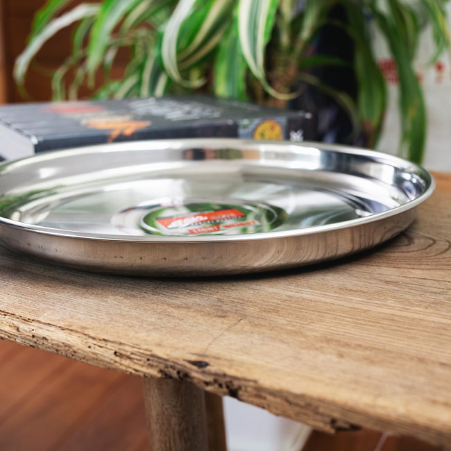 カレー大皿 No.14 [約33.5cm]-重ね収納ができるタイプ　ターリー 5 - 横からの写真です　No.1は深めに作られております。