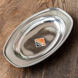 インドのステンレス製　オーバルプレート [22cm x 13.5cm] 約200ml(ID-TLPLT-81)