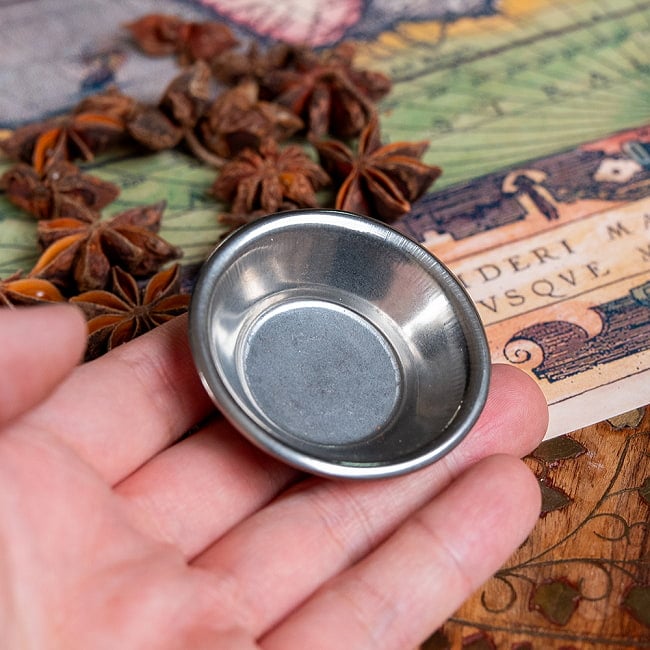 チャトニ皿　アチャールボウル　浅め　極小サイズ　カレー小皿(約5cm×約1.2cm　約15ml） 4 - このくらいのサイズ感になります