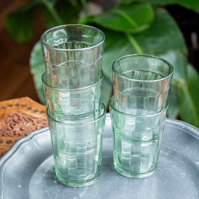 【5個セット】インドのチャイ カップ - 装飾つき[直径:6.5cm 高さ:8.7cm 約150ml] 10 - 重ねてみたところです