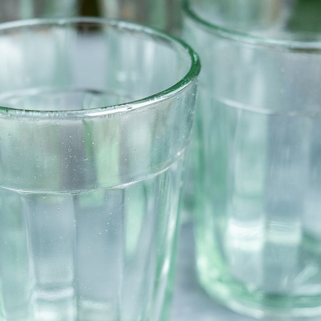 【5個セット】インドのチャイ カップ - 装飾つき[直径:6.5cm 高さ:8.7cm 約150ml] 6 - 拡大写真です