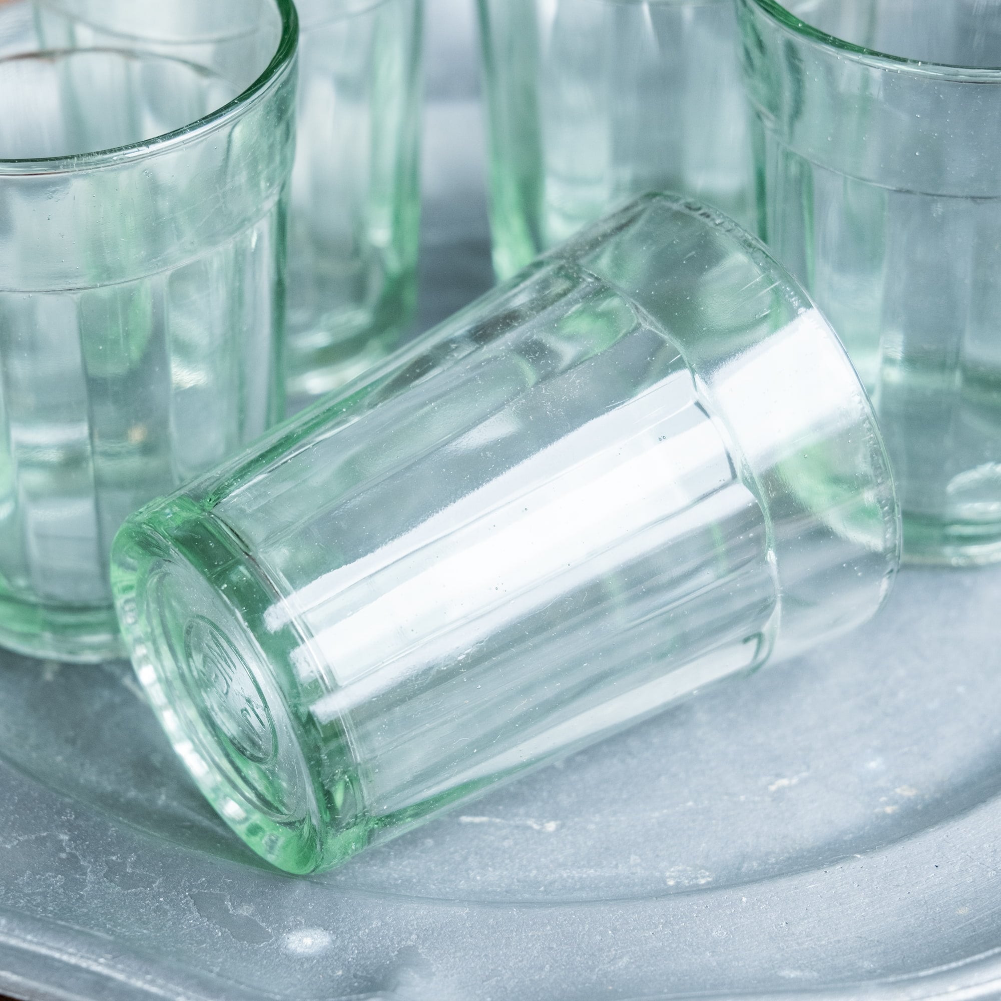 【5個セット】インドのチャイ カップ - 装飾つき[直径:6.5cm 高さ:8.7cm 約150ml]9枚目の説明写真です