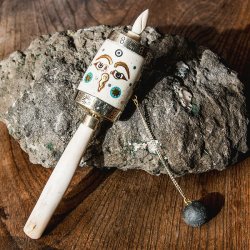 手持ちマニ車 水牛の骨製  [長さ：約18cm]