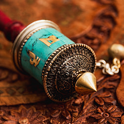 チベタンターコイズとワイヤーアート装飾のマニ車 チベット仏教　マントラ [長さ：約21cm] - サブ3