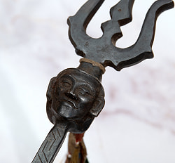 チベット密教の法具 カトゥヴァンガ katvanga - 装飾布付き【56cm　アンティーク】 - サブ2